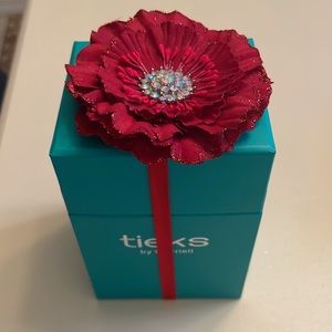 Tieks flower, box and bag